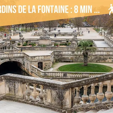 Nimes: L'auguste Centre-ville. * Nîmes